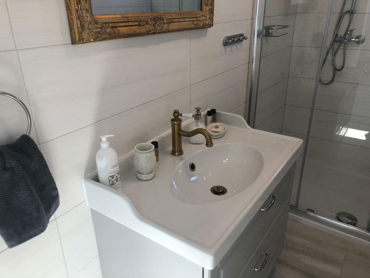Sweet Suite With Free Private Parking 普拉 外观 照片